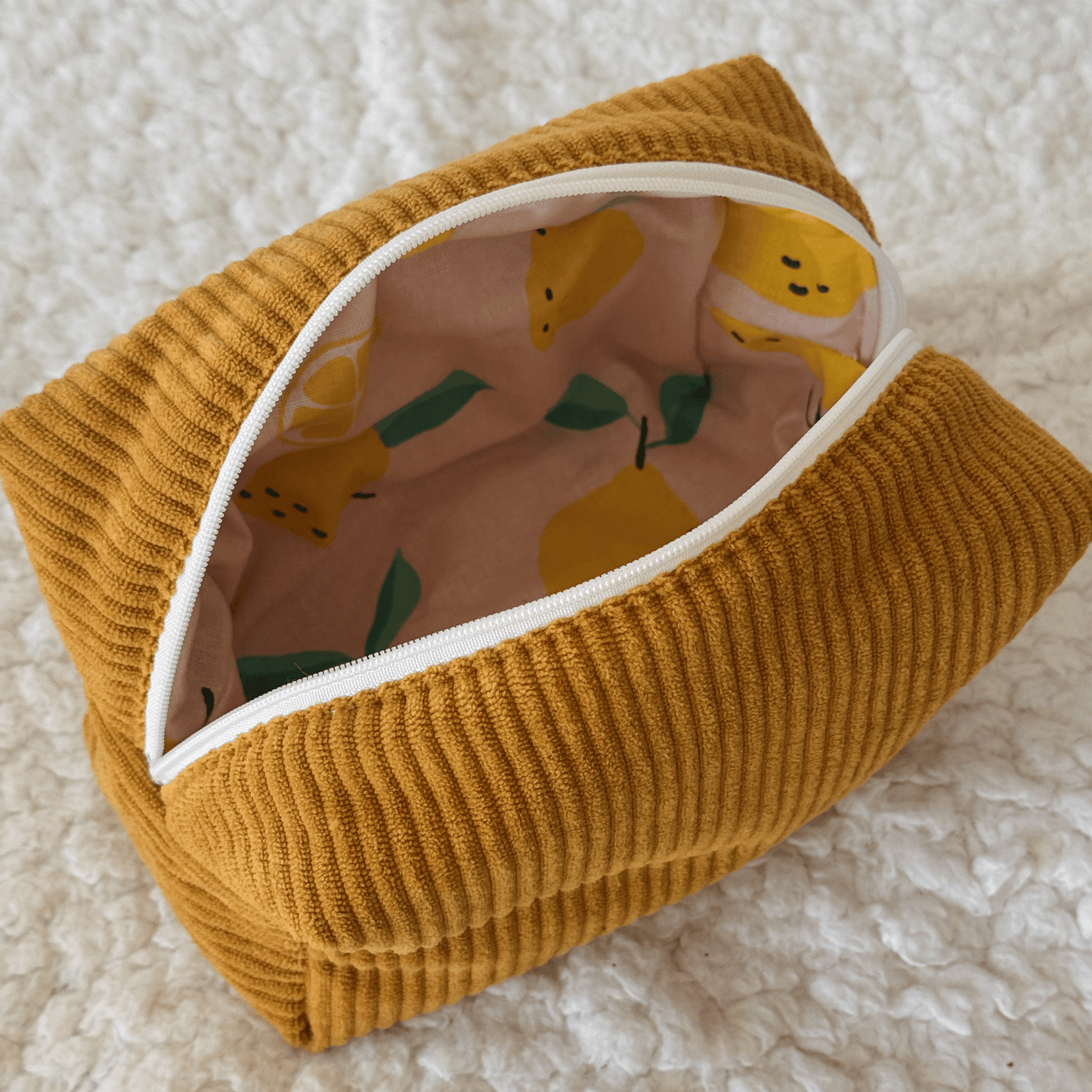 Trousse velours jaune